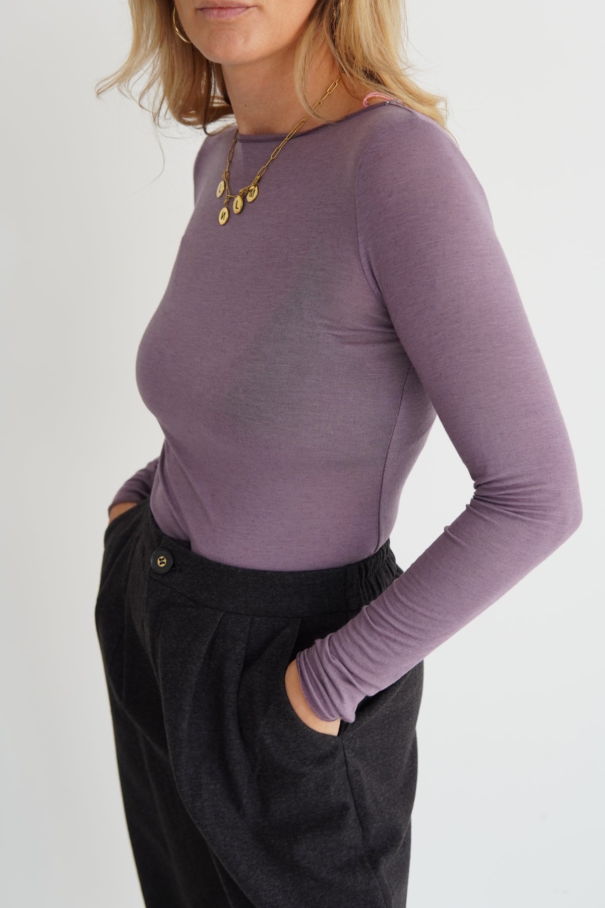 Basic Cashmere Longsleeve dark Flieder