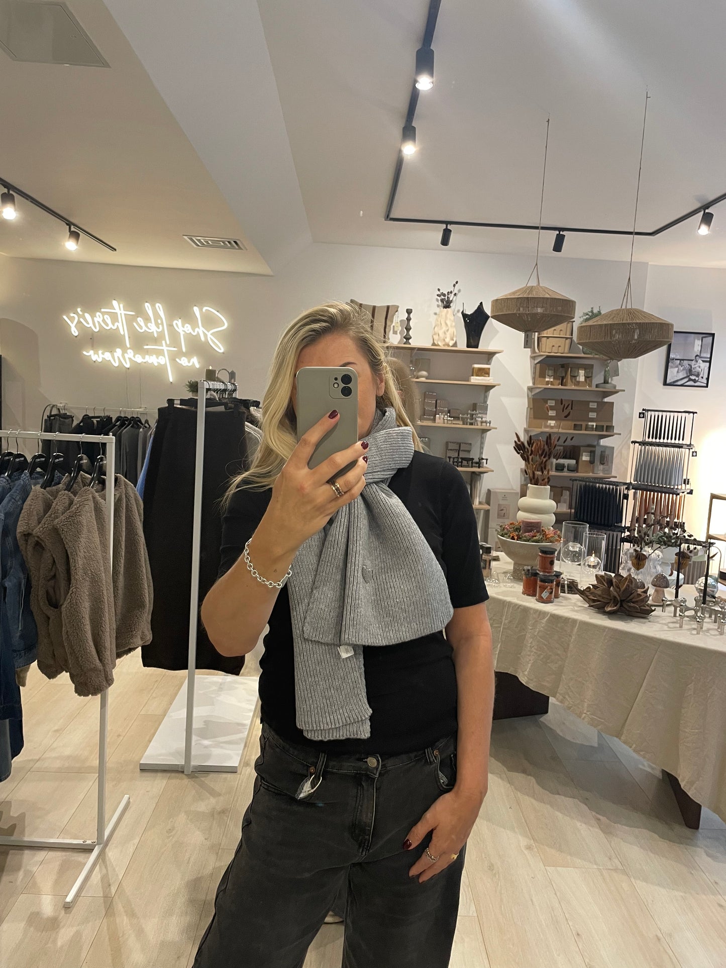 Schal grau Herz