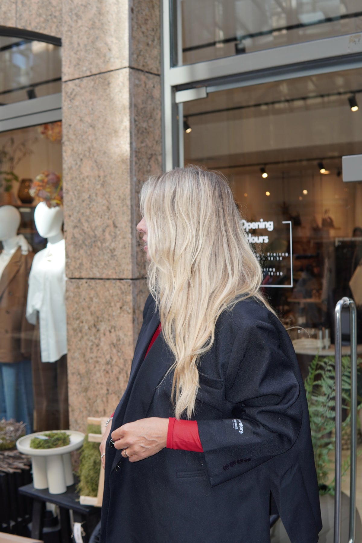 THE STATEMENT Black Blazer