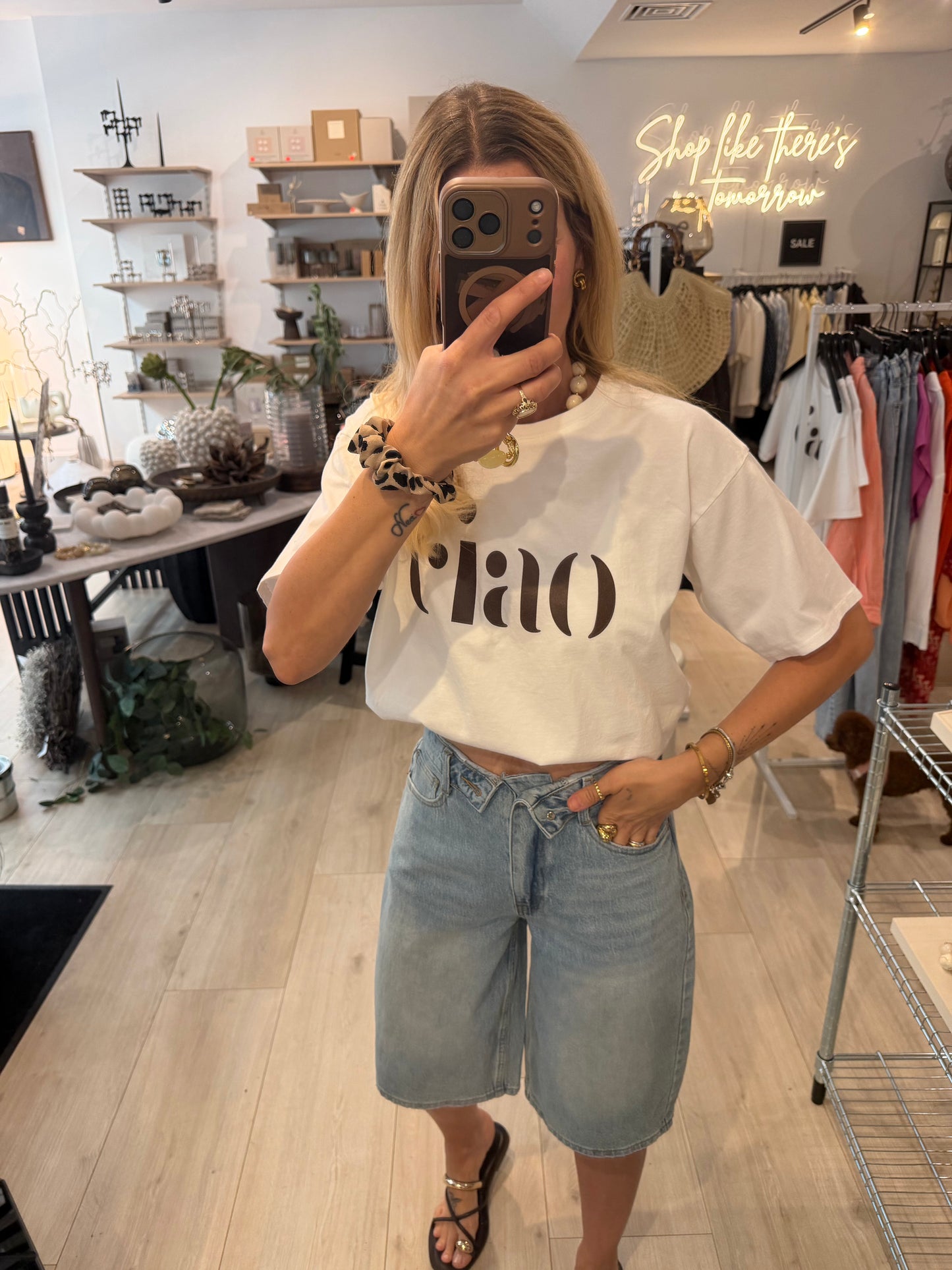 T-Shirt Ciao braun