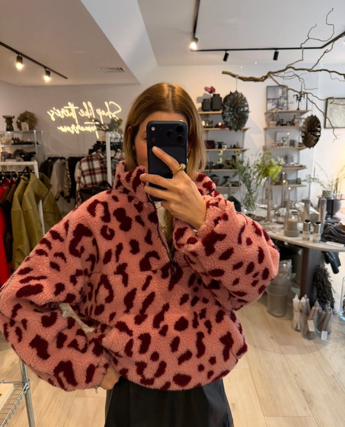 Teddy Pullover Berry