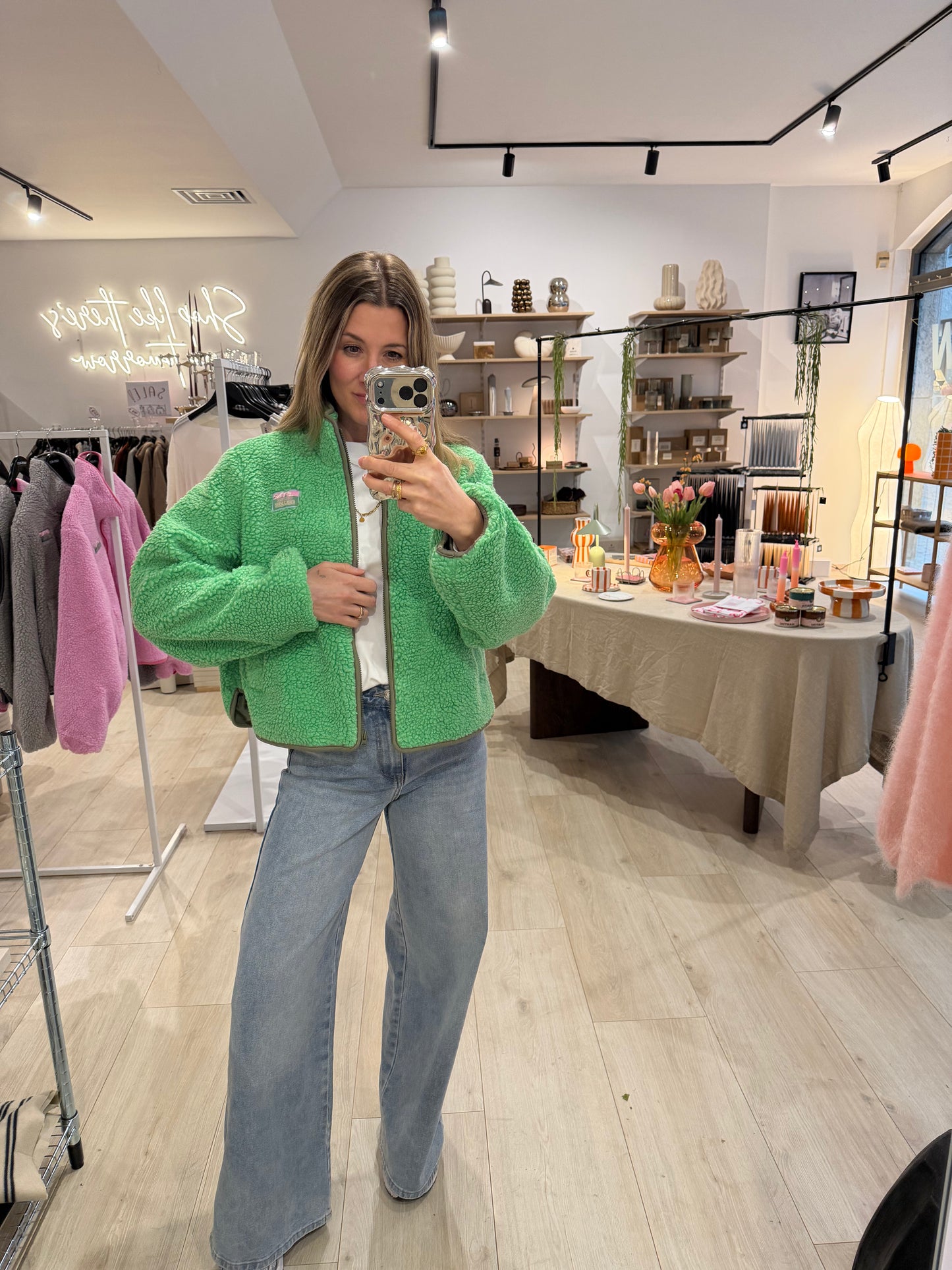 Teddyjacke Waldmeister , Culture