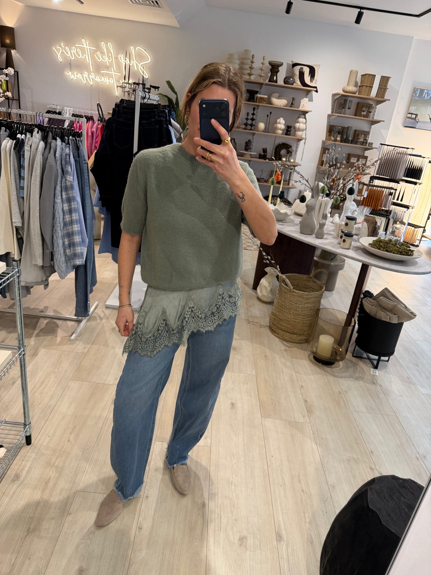 Spitzenshirt matcha