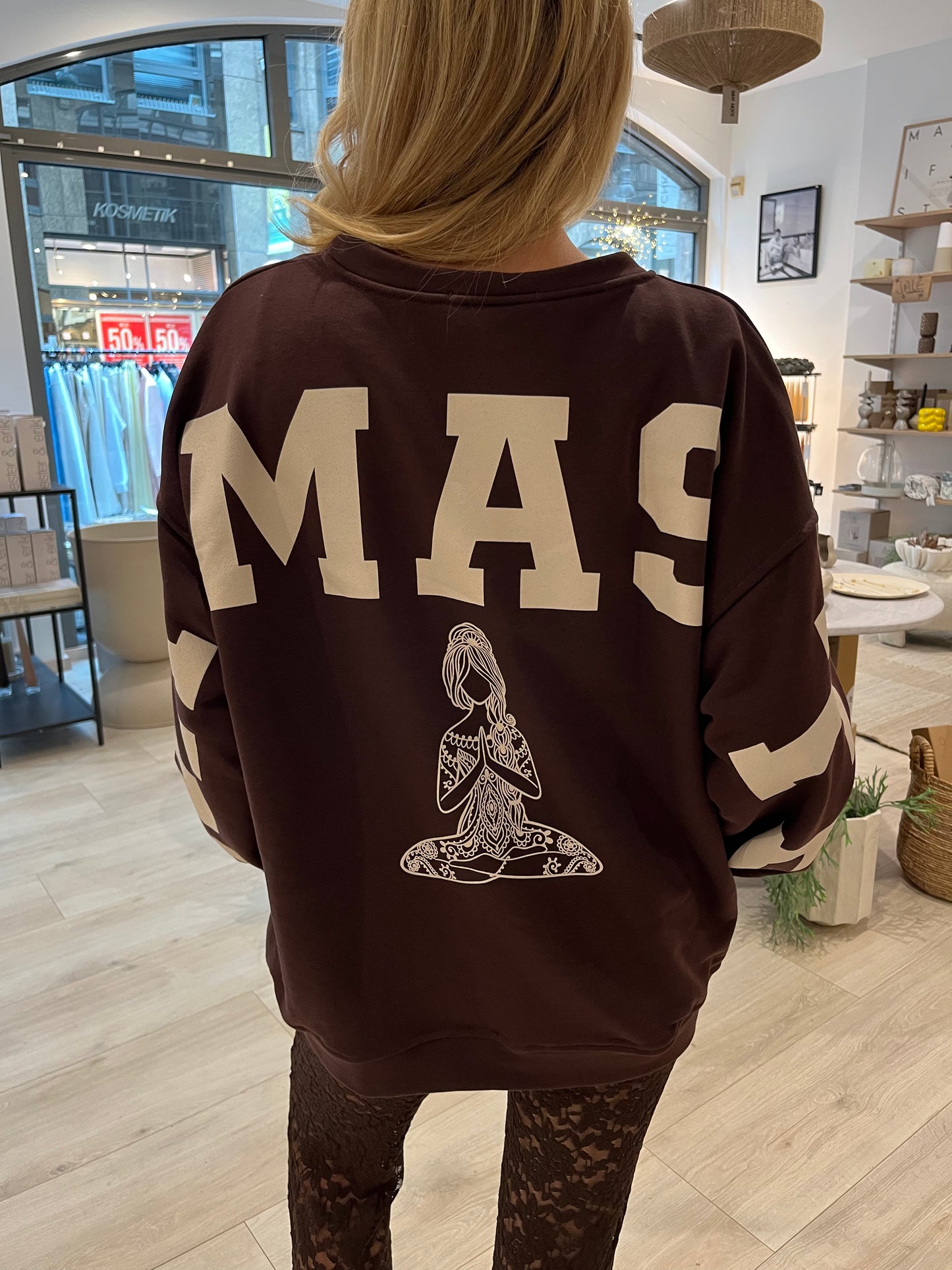 Namaste Sweater braun