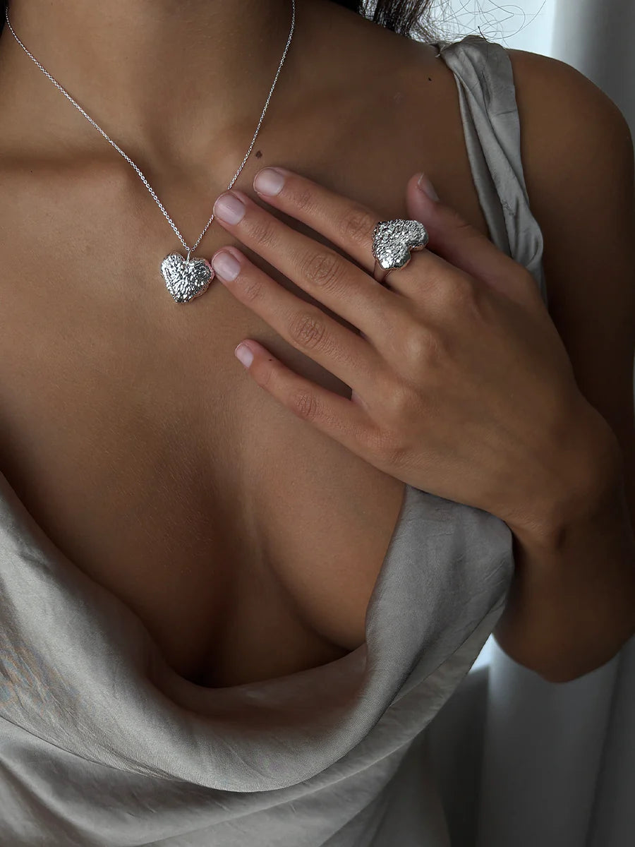 Herzring strukturiert, silber, Muli Collection