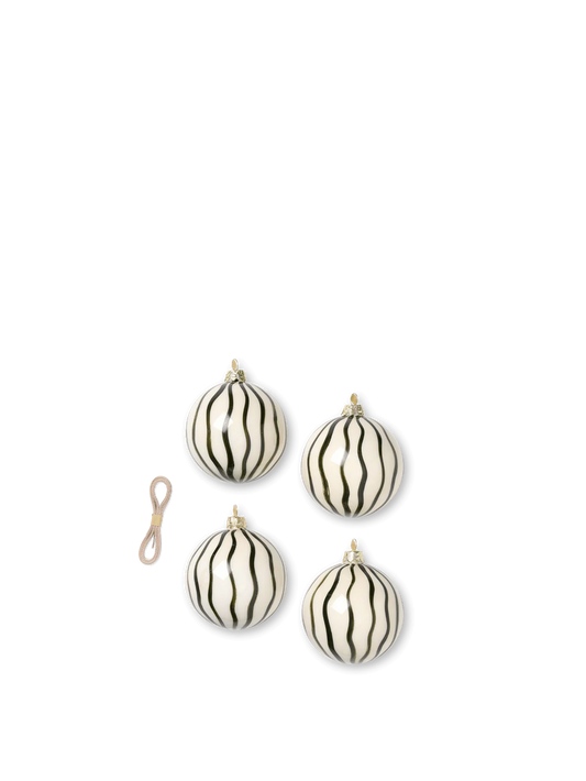 Weihnachtsbaumkugeln Lines, dark green, 4er Set, ferm Living