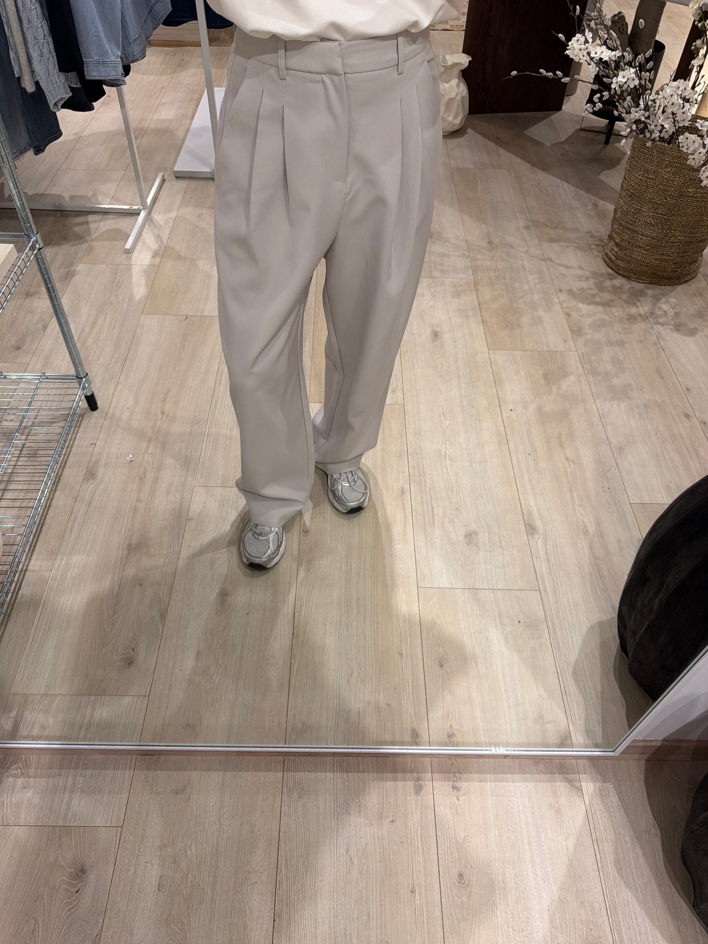 Hose Resi grau