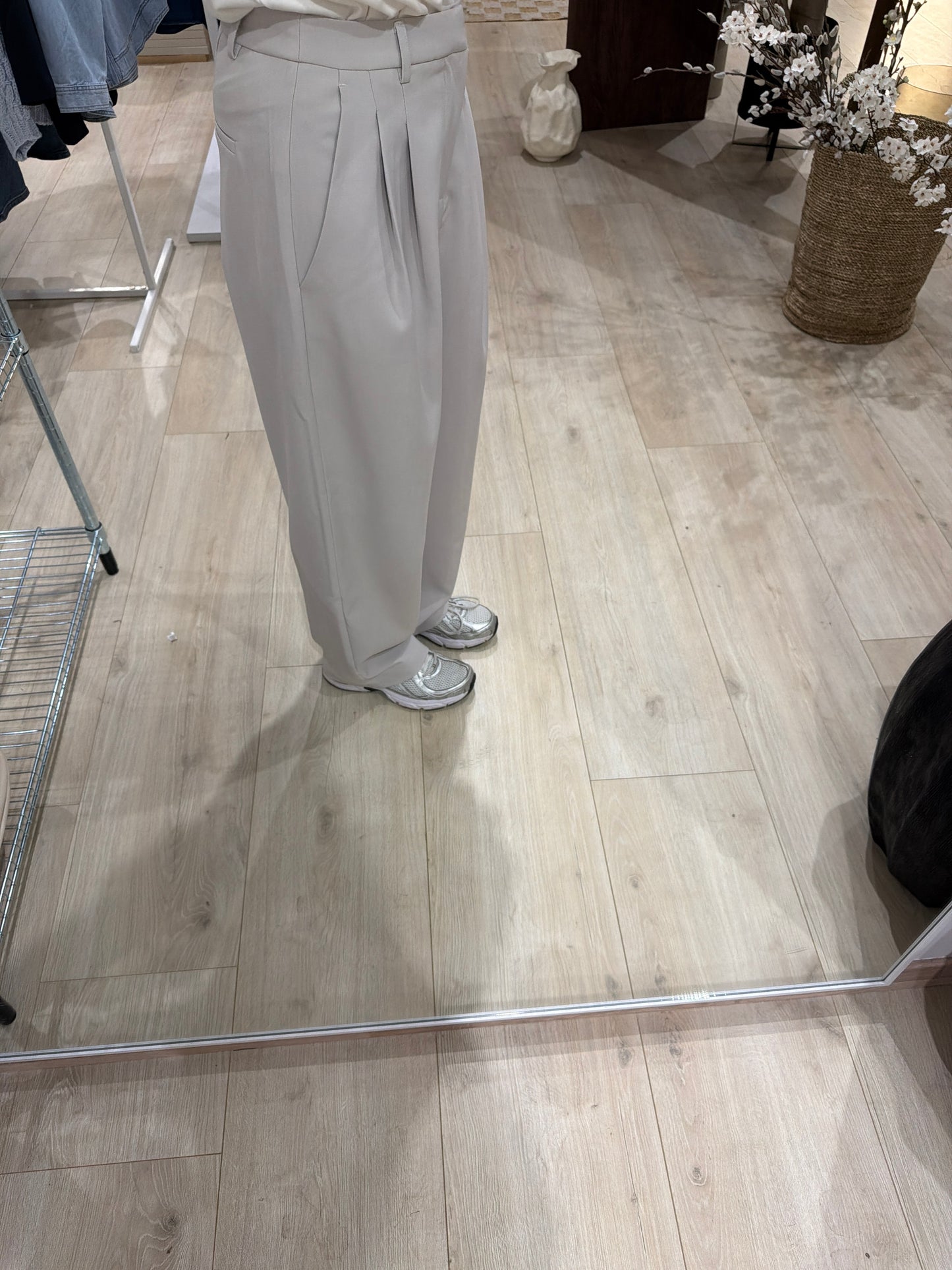 Hose Resi grau
