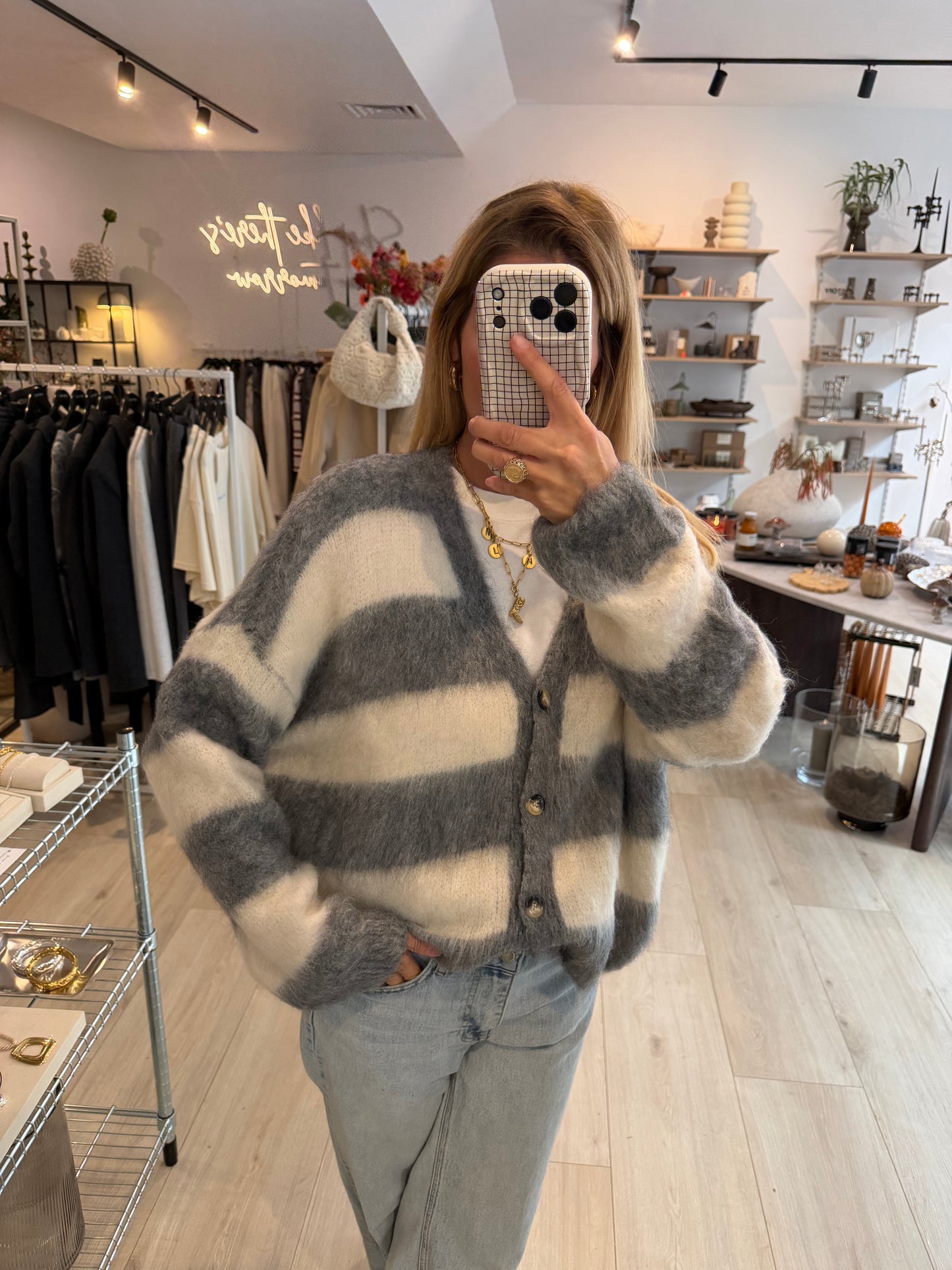 Cardigan Stripes grey