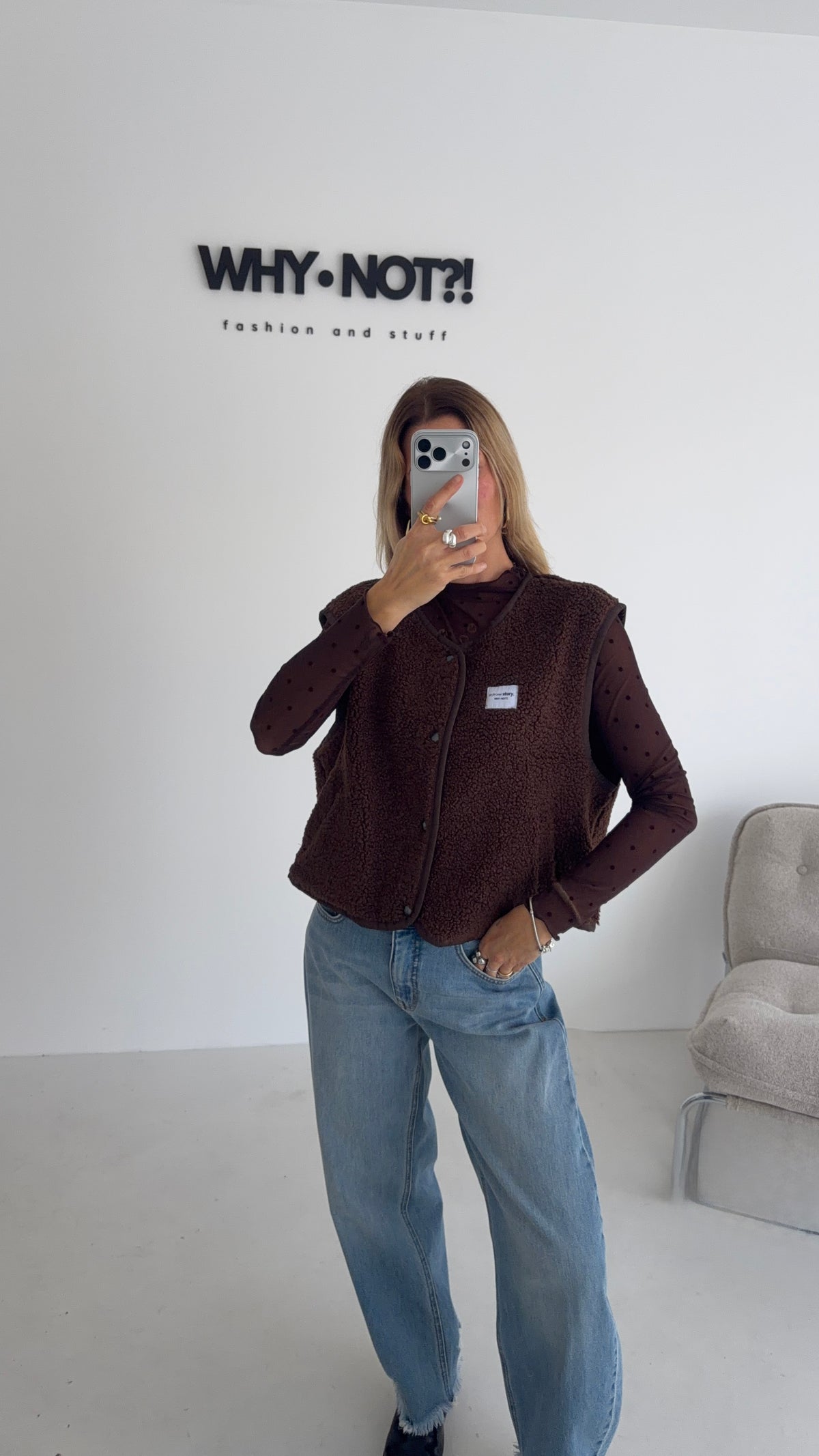 THE STORY Vest Braun