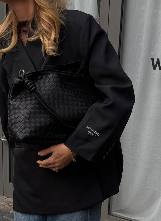 THE STATEMENT Black Blazer