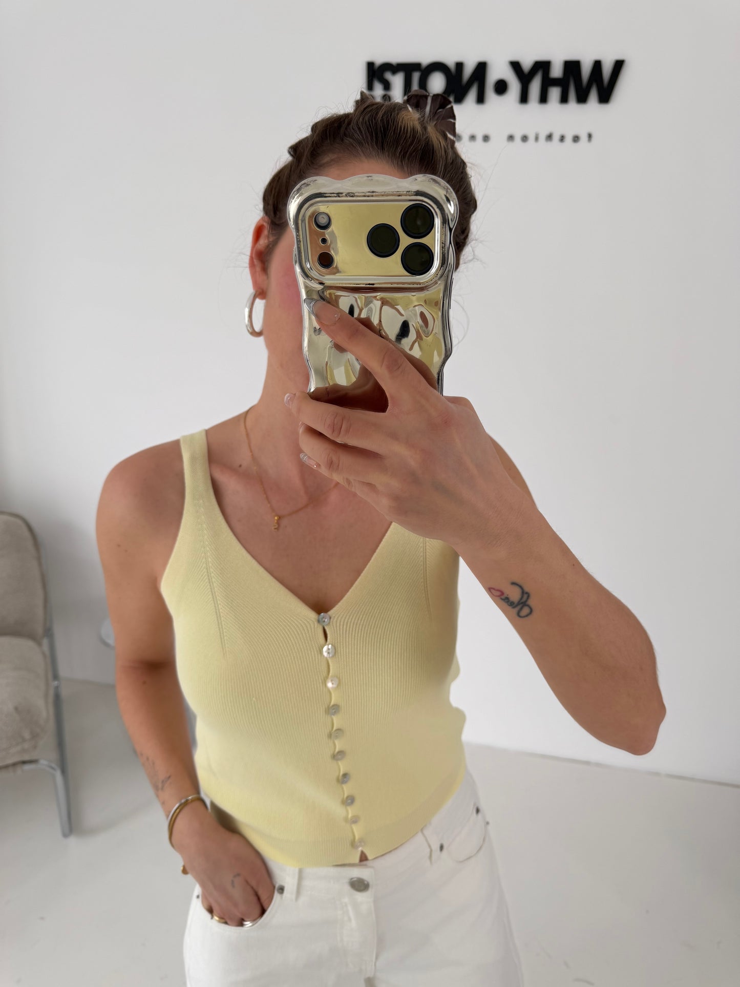 Top Butter yellow
