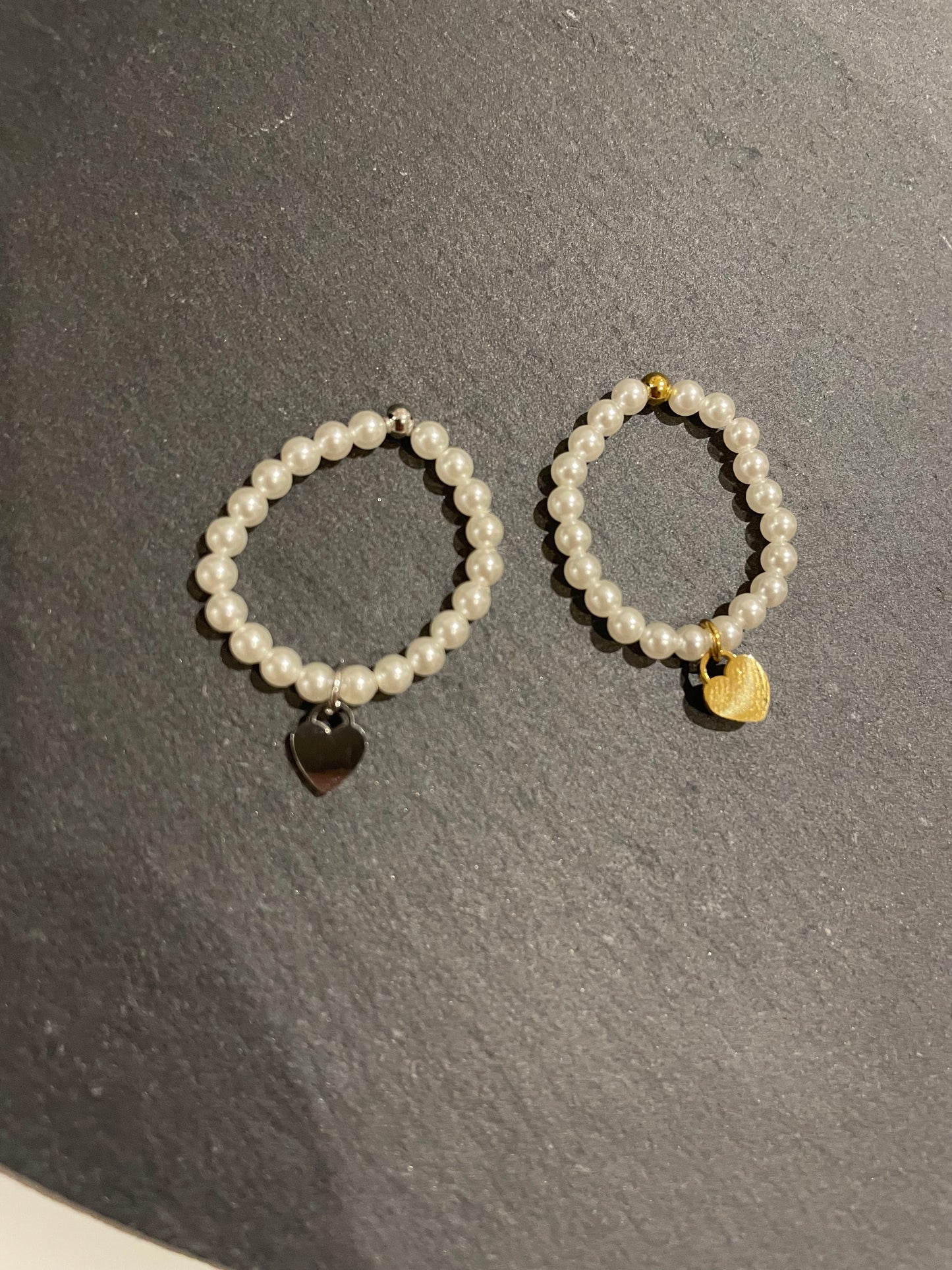 Elastischer Perlen-Herz Ring