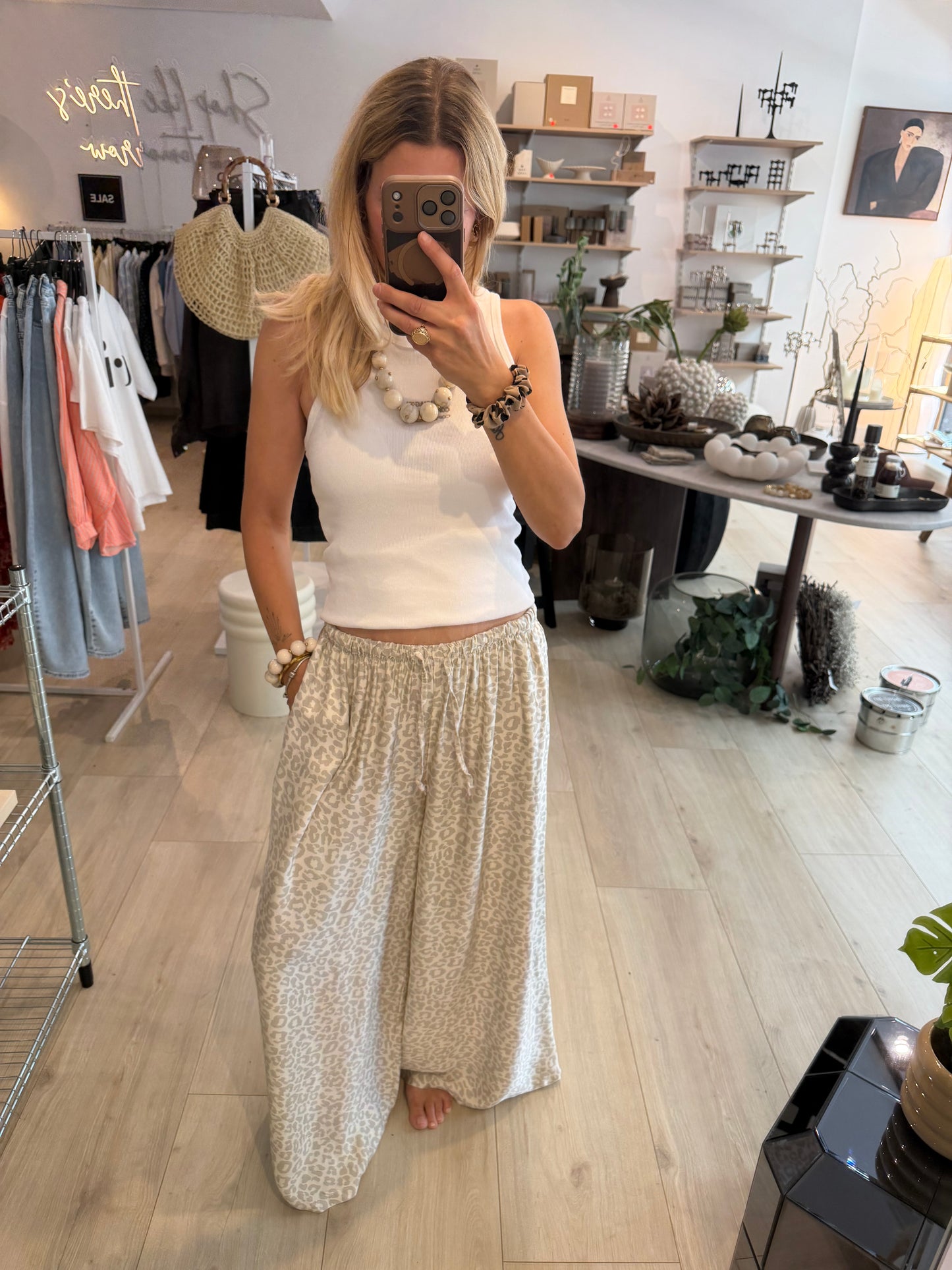 Hose Leo beige