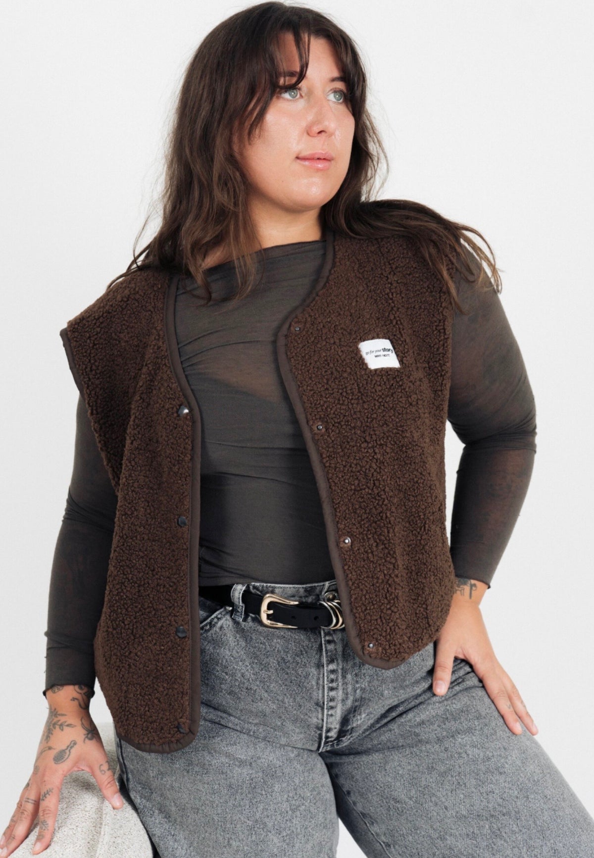 THE STORY Vest Braun