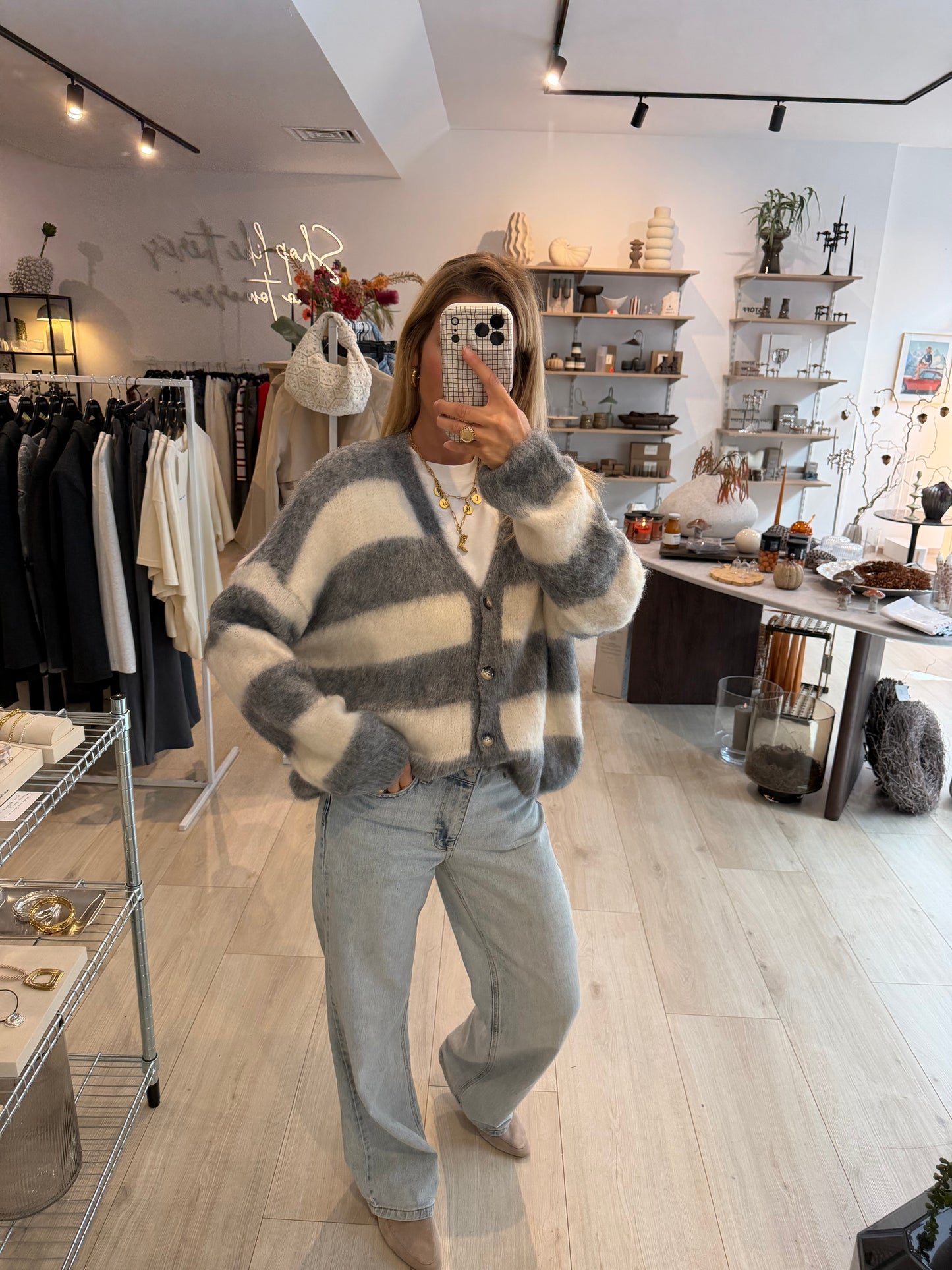 Cardigan Stripes grey