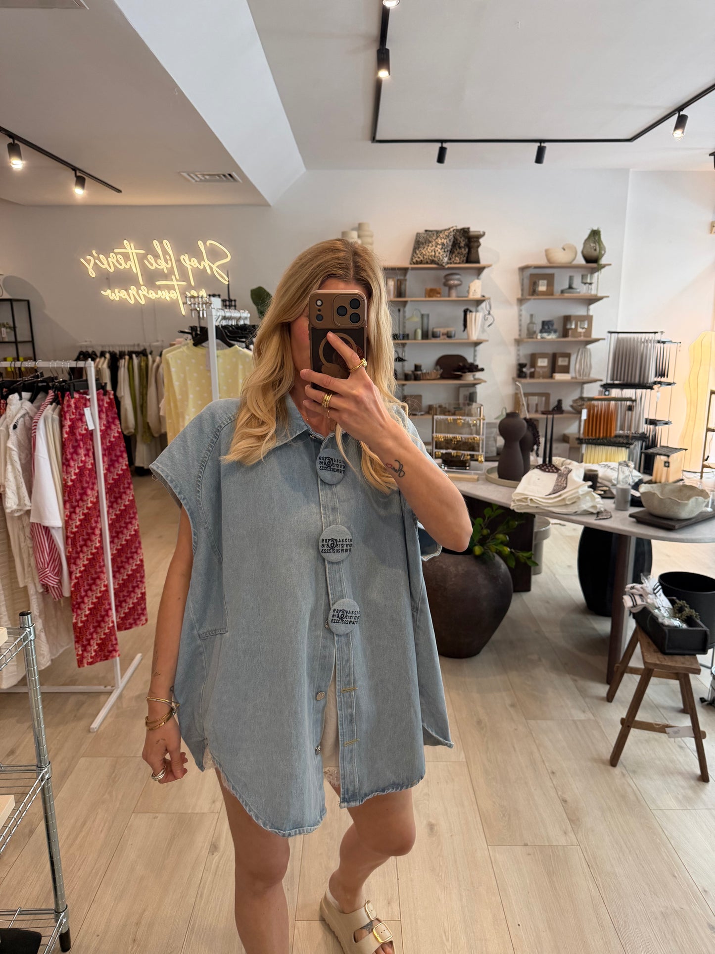 Jeansweste light Blue mit Statementknöpfen