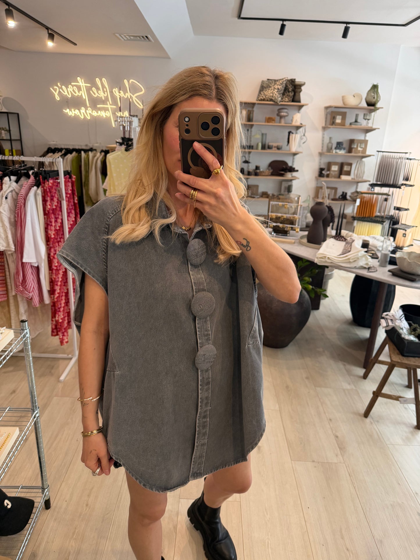Jeansweste Grey mit Statementknöpfen