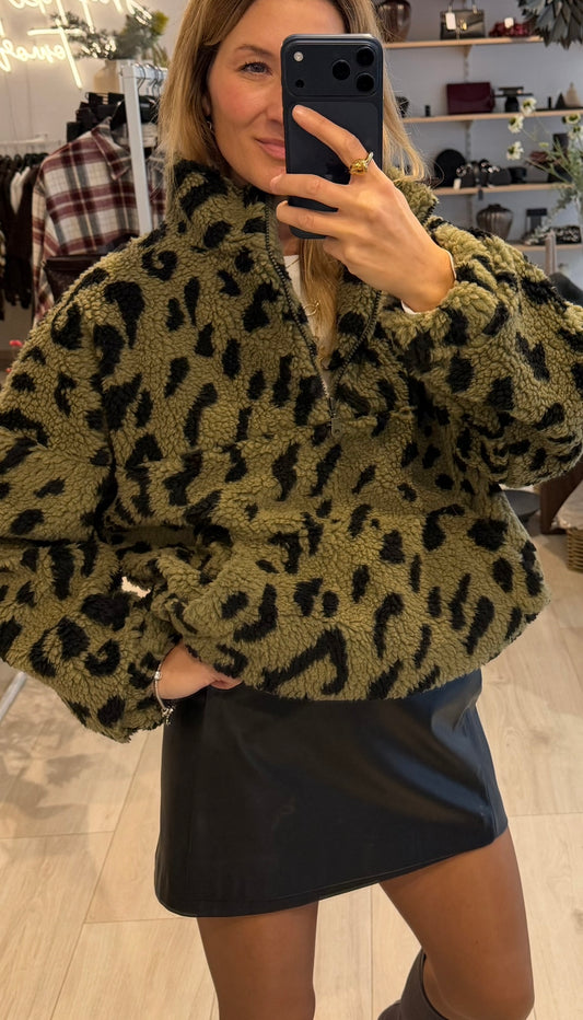 Teddy Pullover grün