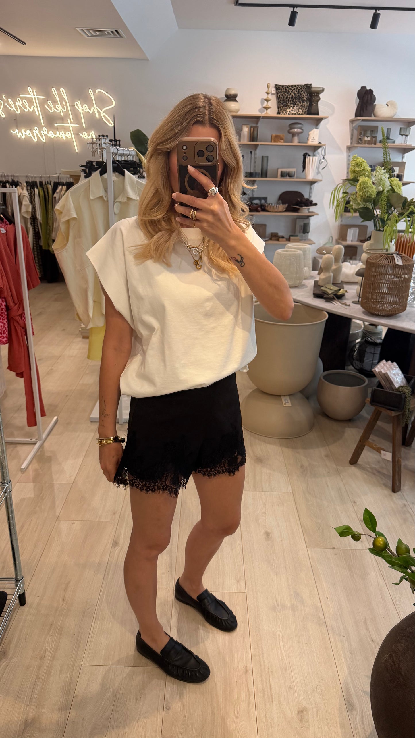 Shorts mit spitze schwarz