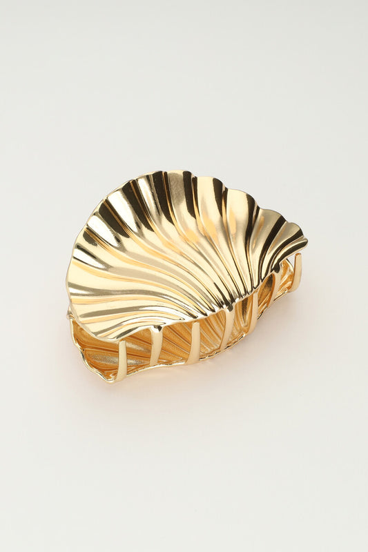 Goldfarbene Haarspange Muschel