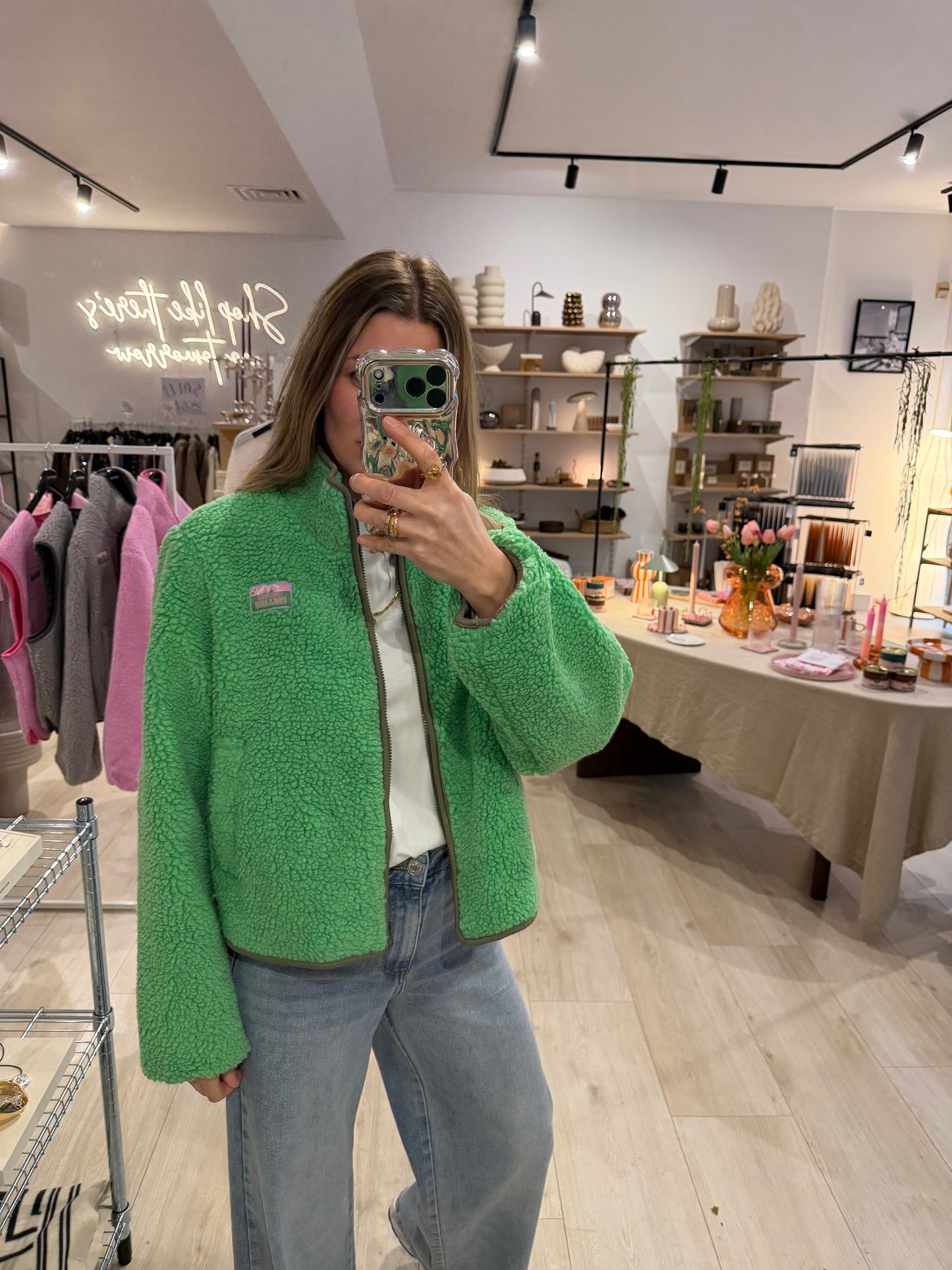 Teddyjacke Waldmeister , Culture