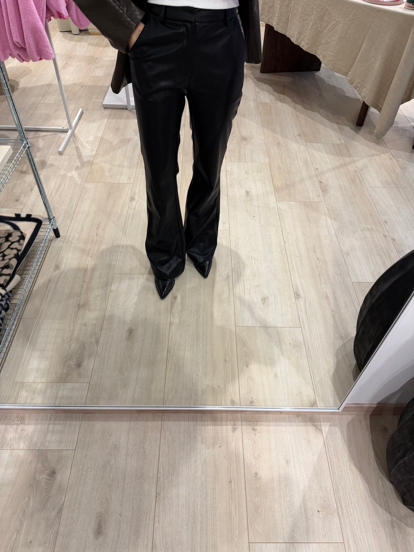 Flared Hose Triz schwarz