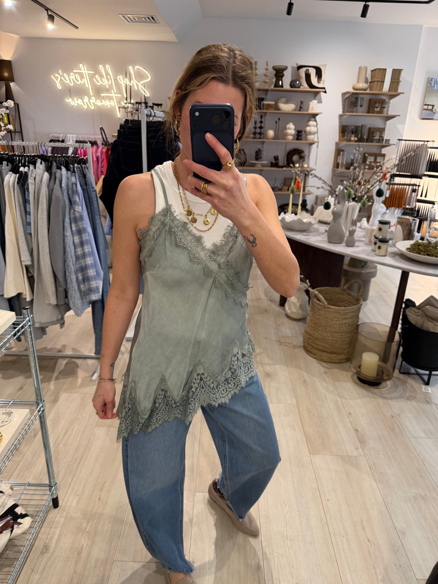 Spitzenshirt matcha