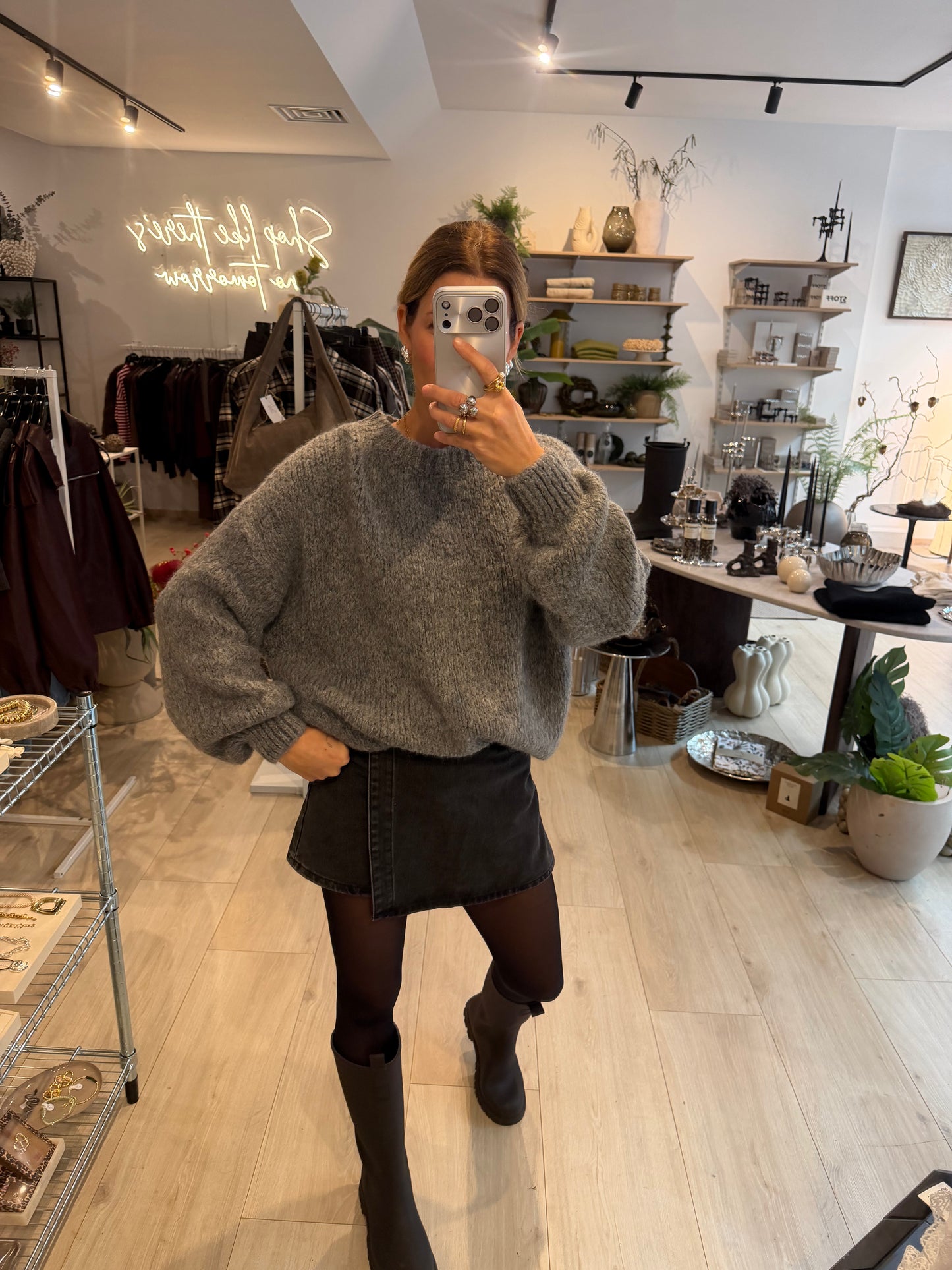 Pullover grau