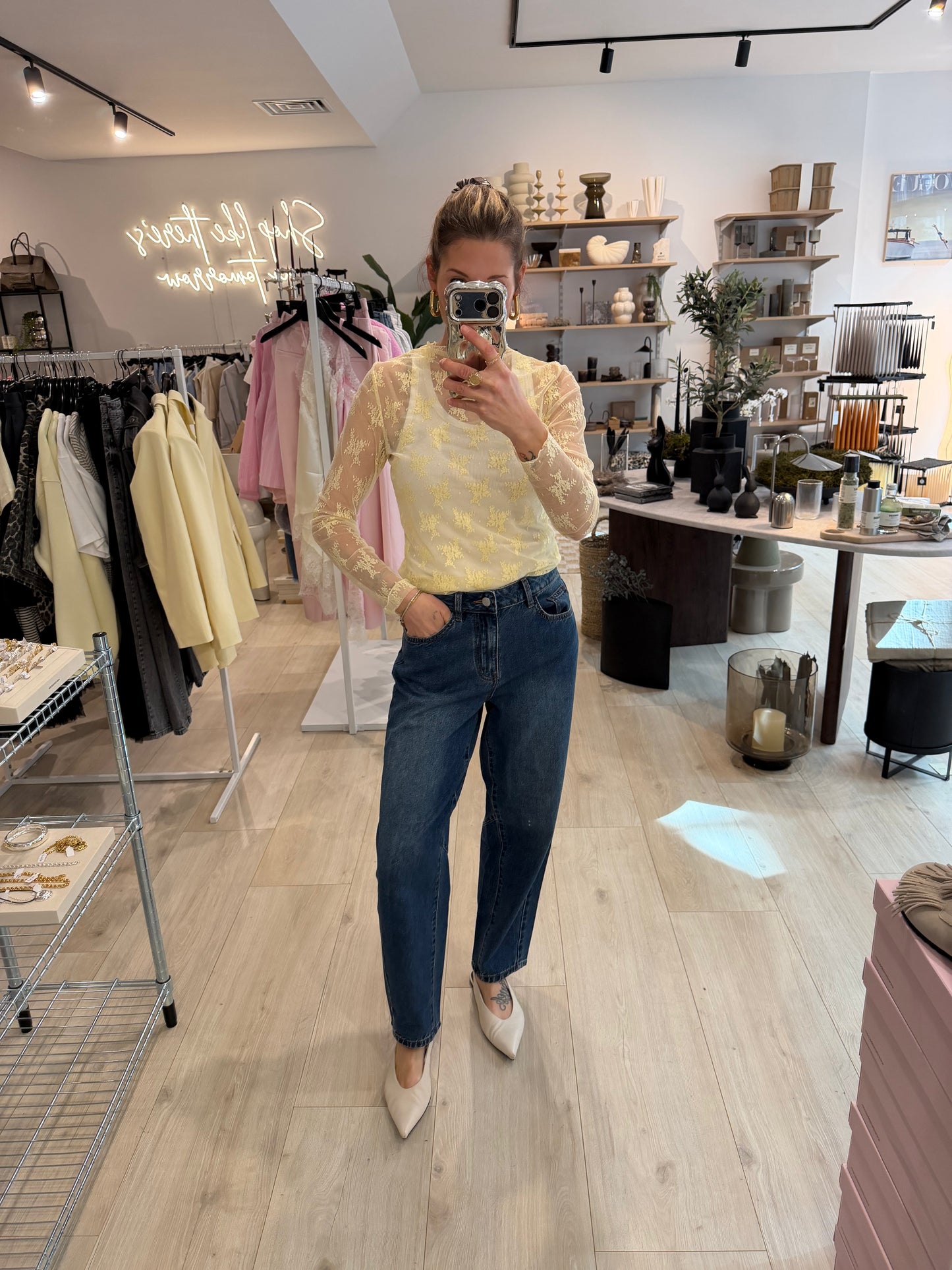 Jeans Zoe, Object