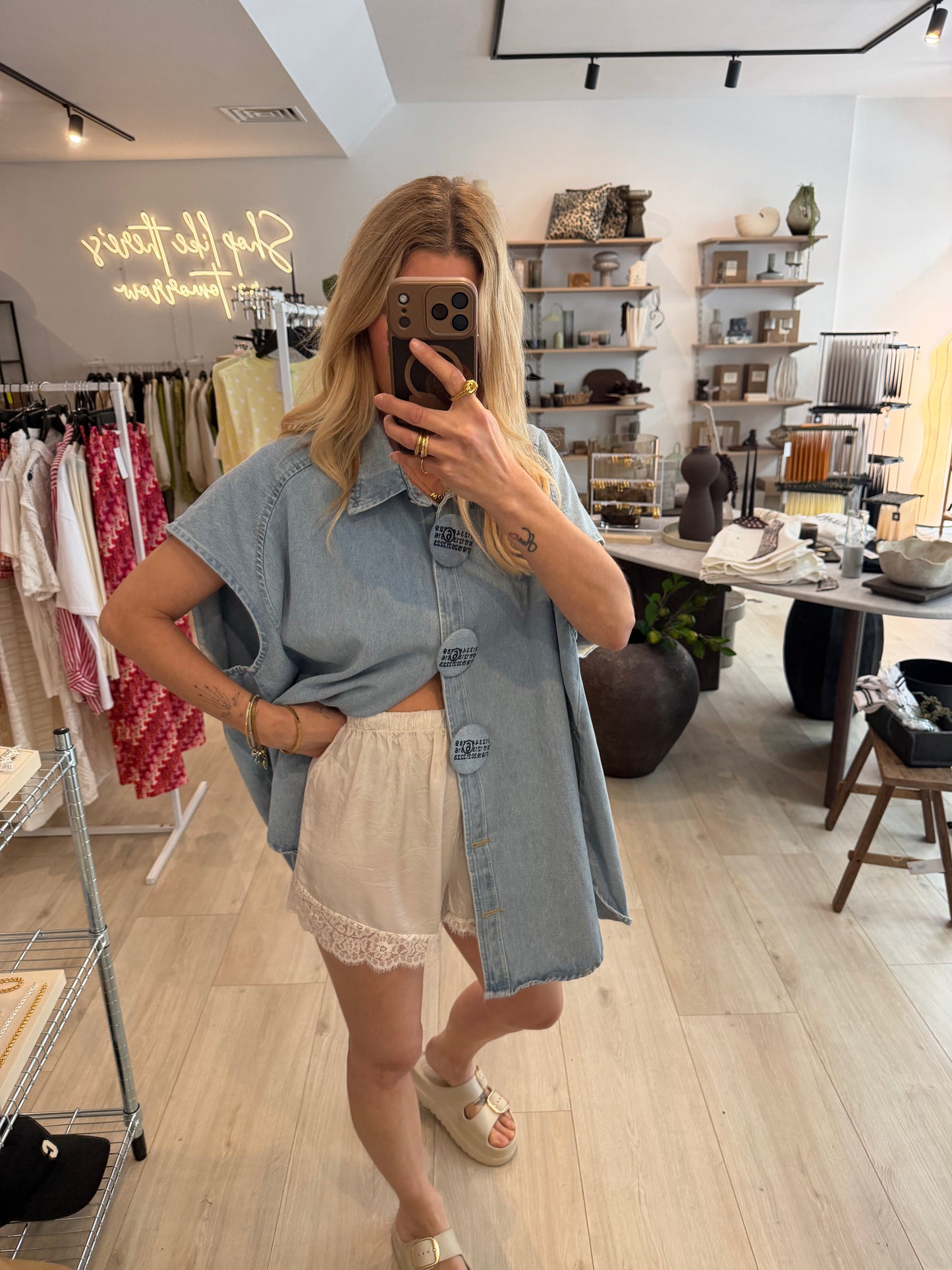Spitzenshorts beige