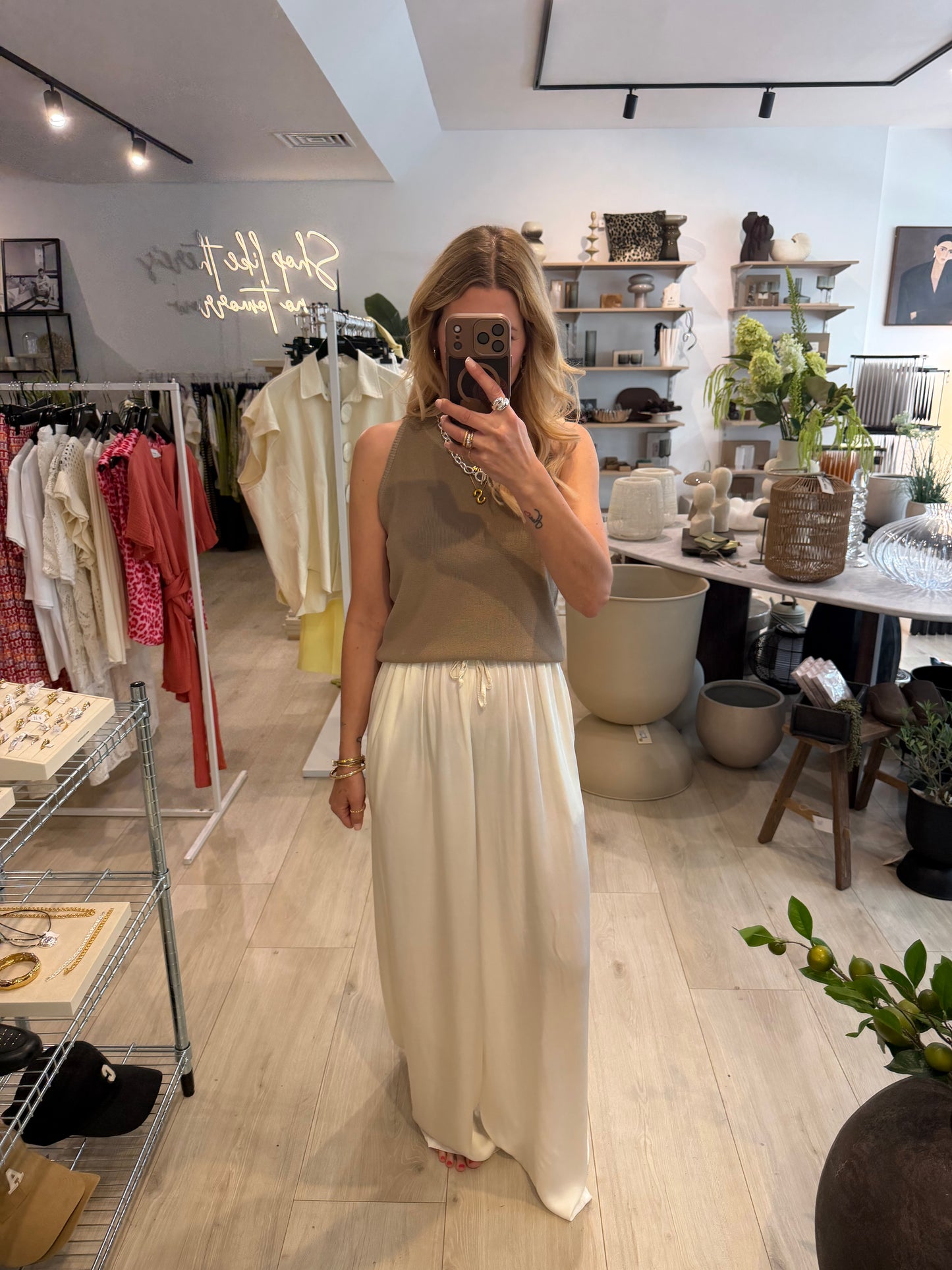 Satinhose ecru extra tall