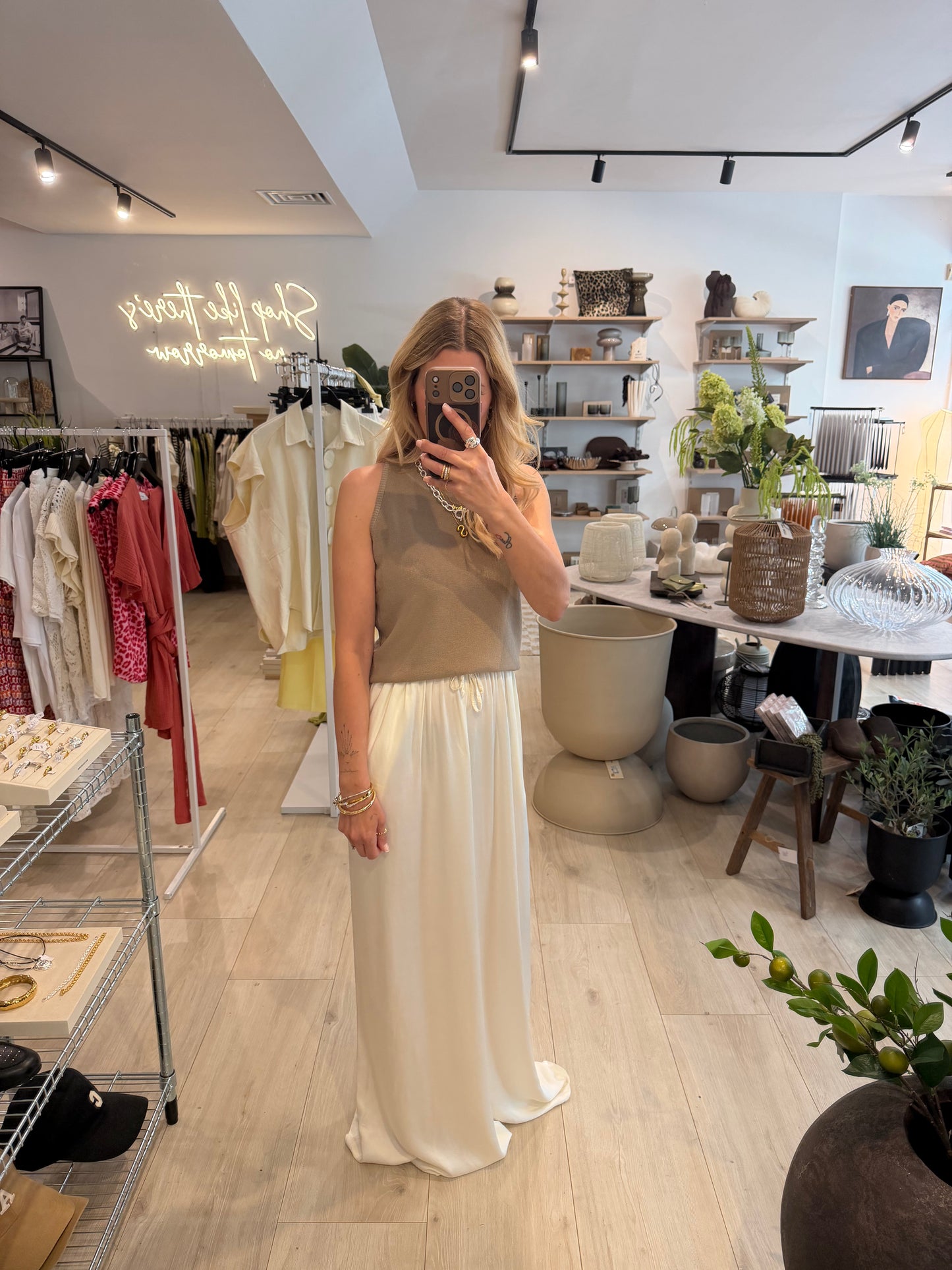 Satinhose ecru extra tall