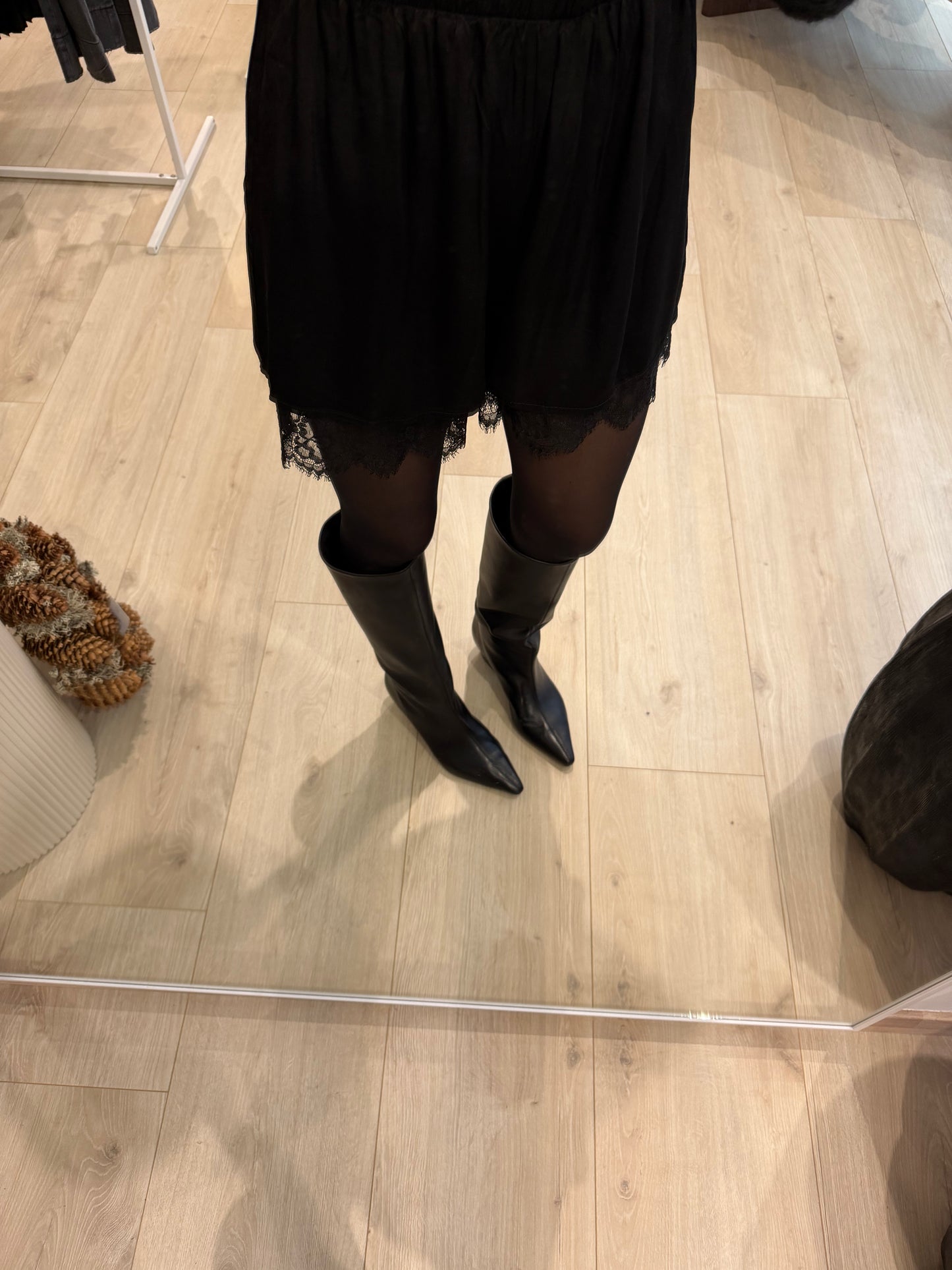 Spitzenshorts schwarz