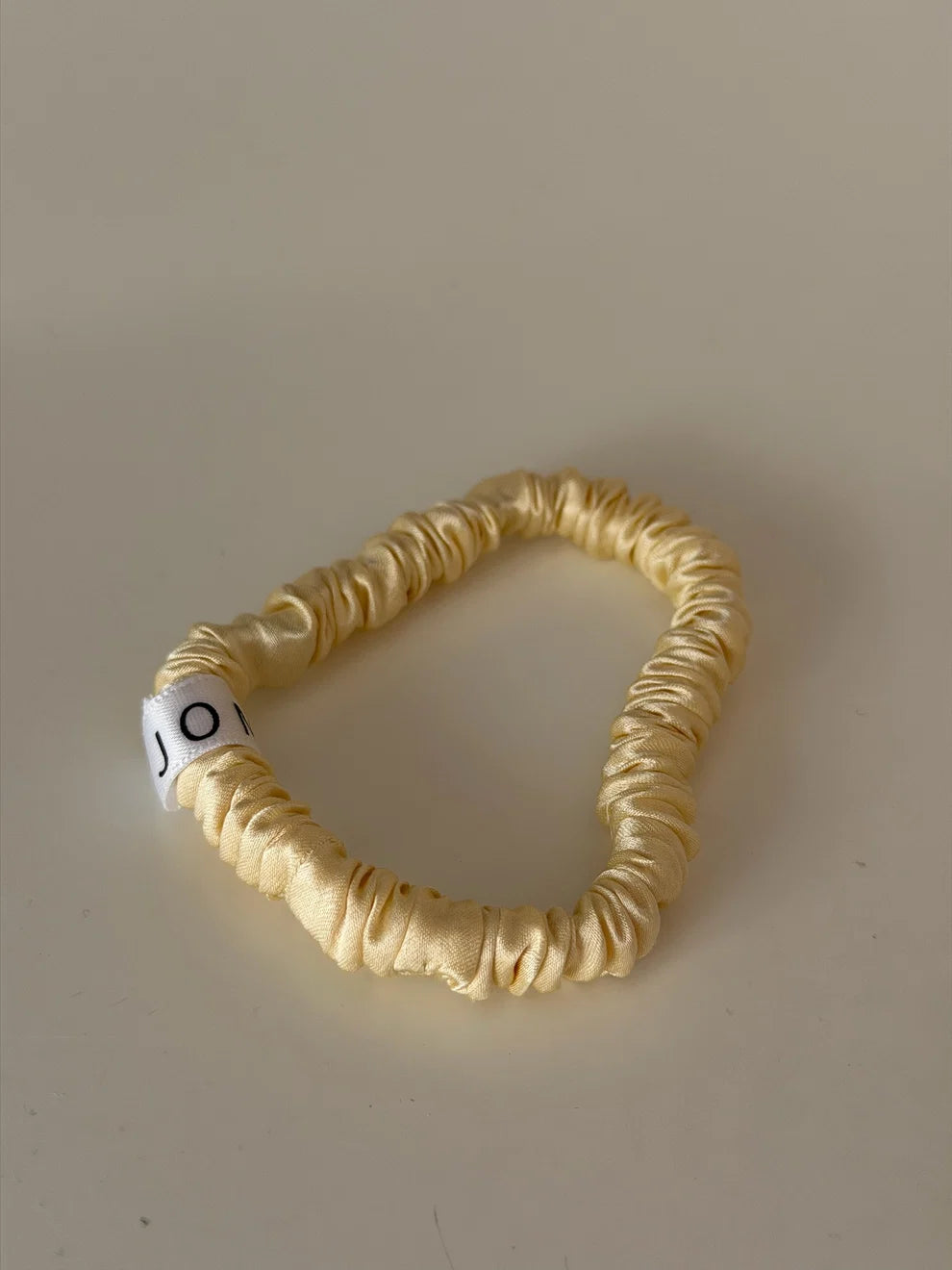 Silk Scrunchie gelb, Jona the Lable