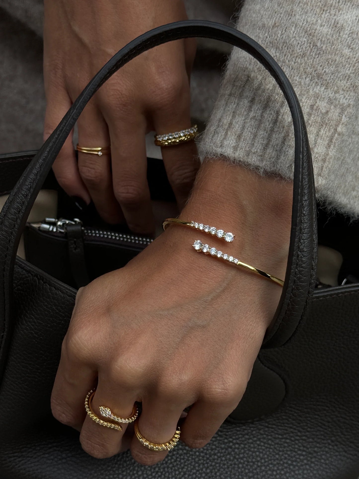 Aurora Bangle Armreif, gold, Muli Collection