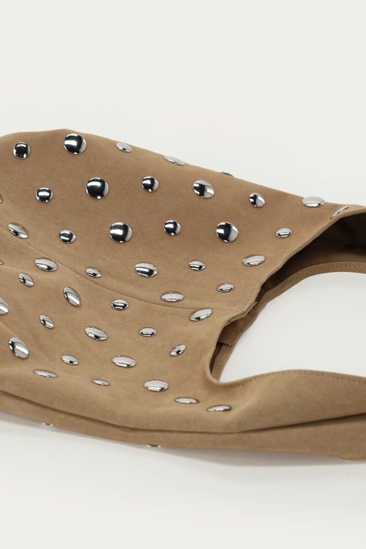 beigfarbene Tasche amit Nieten